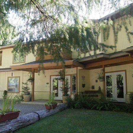 Cedar Wood Lodge Bed & Breakfast Inn Port Alberni Zewnętrze zdjęcie