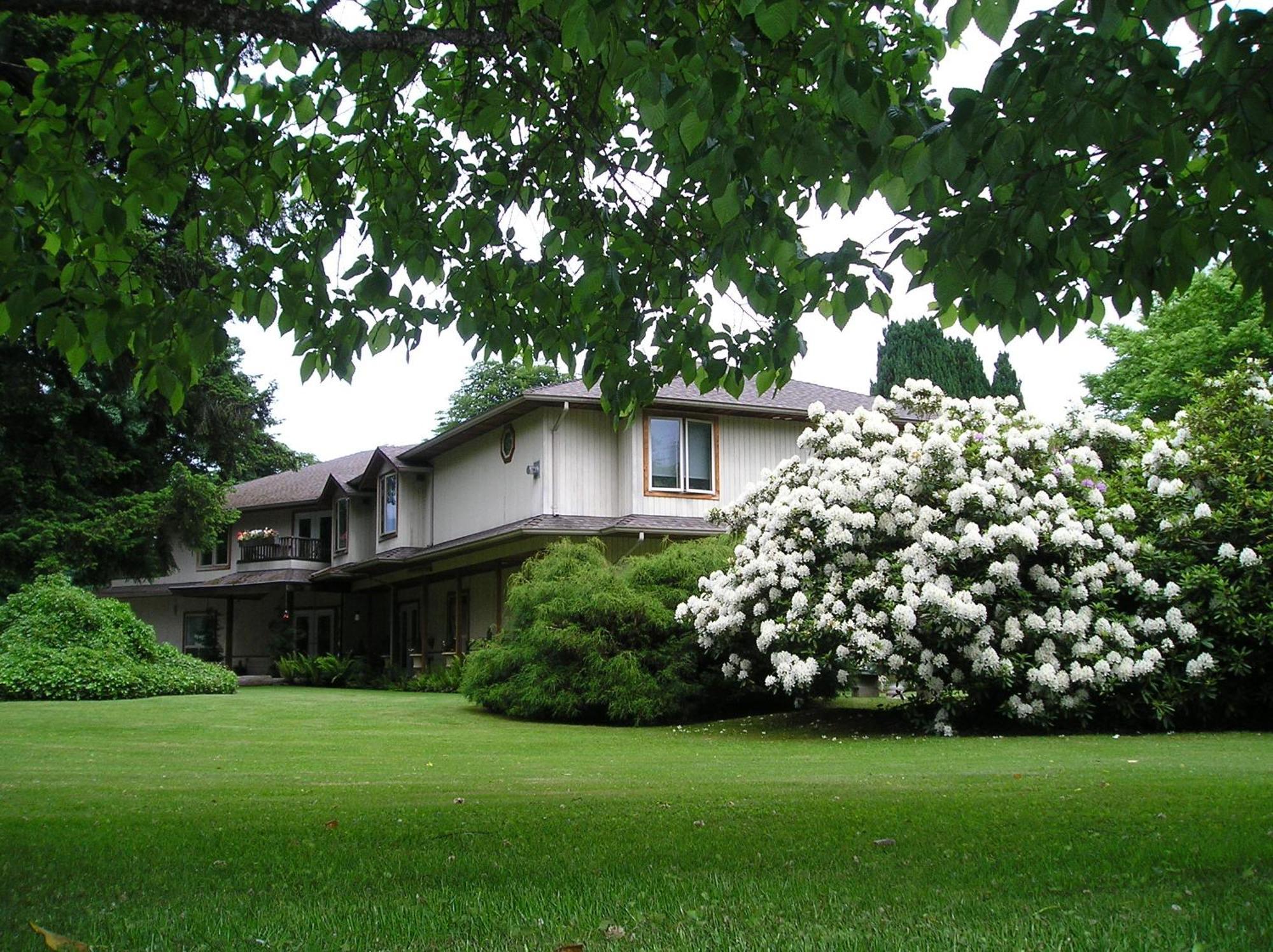 Cedar Wood Lodge Bed & Breakfast Inn Port Alberni Zewnętrze zdjęcie