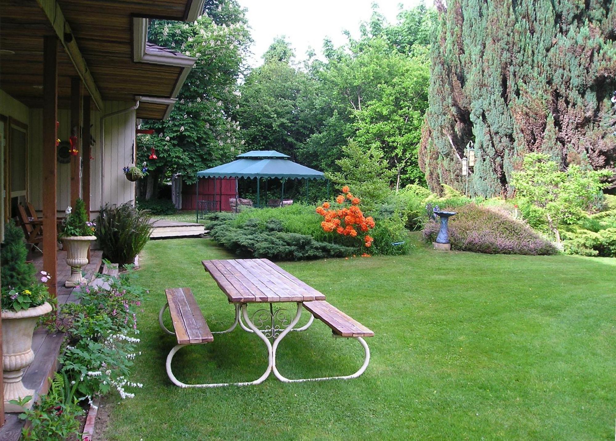 Cedar Wood Lodge Bed & Breakfast Inn Port Alberni Zewnętrze zdjęcie