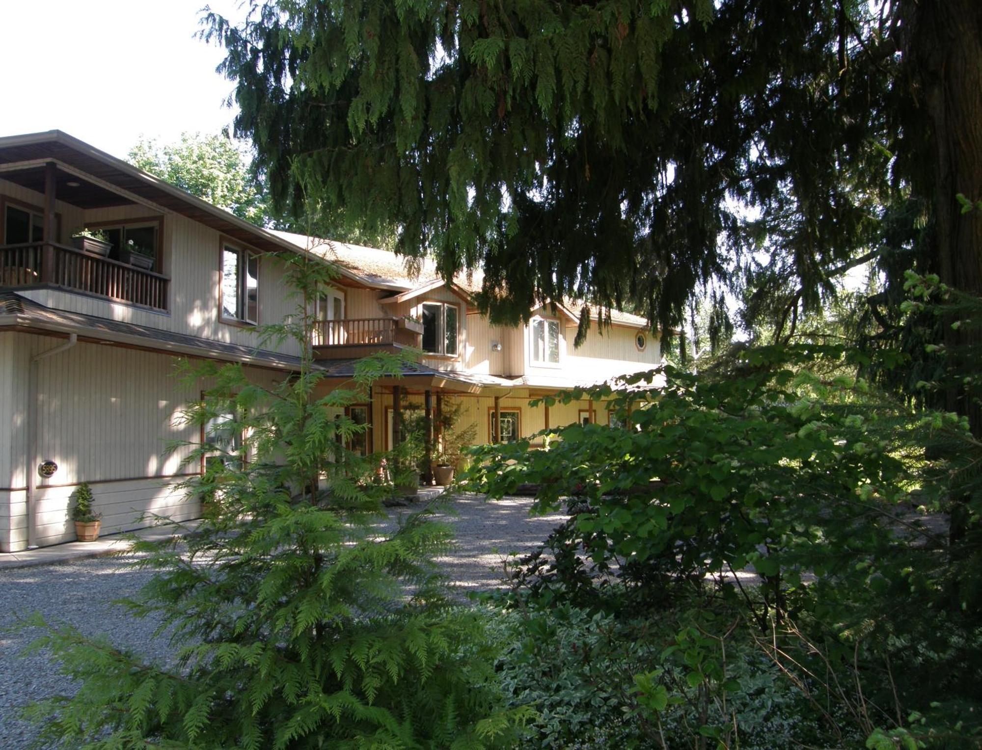 Cedar Wood Lodge Bed & Breakfast Inn Port Alberni Zewnętrze zdjęcie