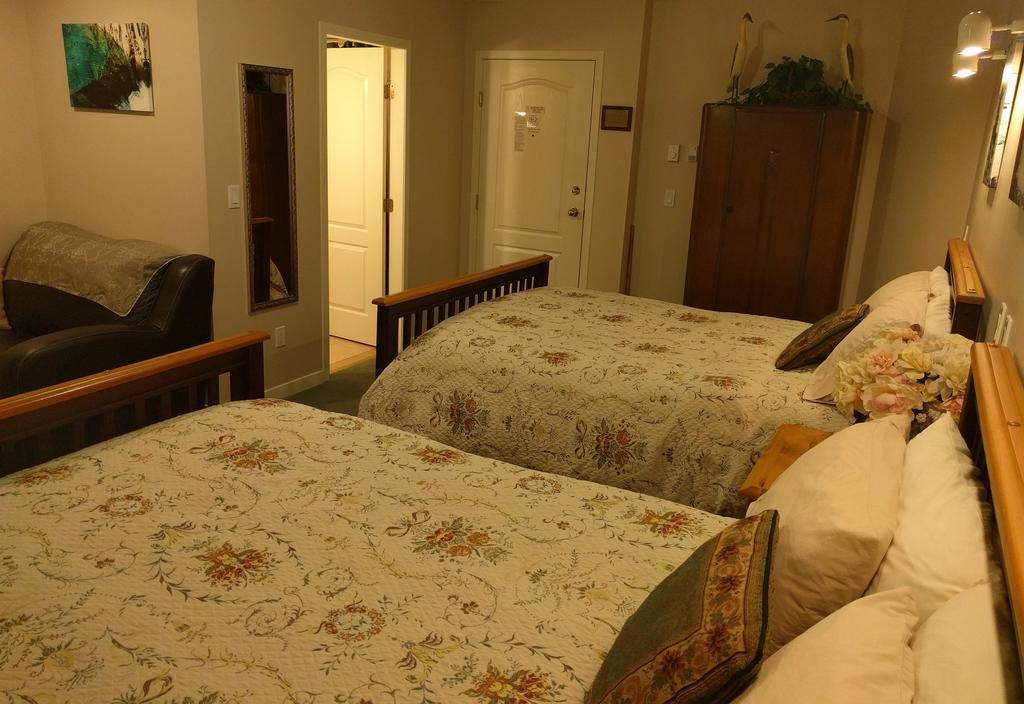 Cedar Wood Lodge Bed & Breakfast Inn Port Alberni Zewnętrze zdjęcie