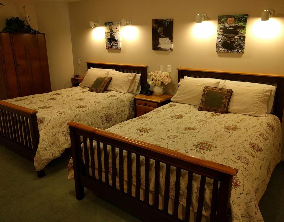 Cedar Wood Lodge Bed & Breakfast Inn Port Alberni Zewnętrze zdjęcie